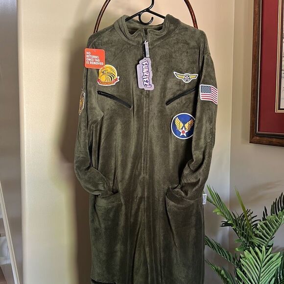 Fuzzy Flight Suit  Jumpsuit NWT - Picture 3 of 8